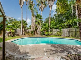 15919 Alta Mar Dr, Houston, TX 77083