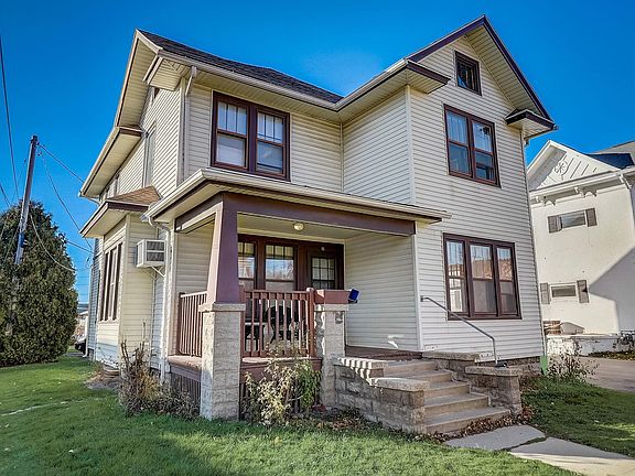 2nd image of 106 N Lincoln Ave