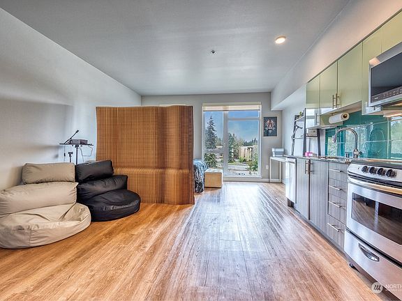 3rd image of 1085 103rd Avenue NE #222