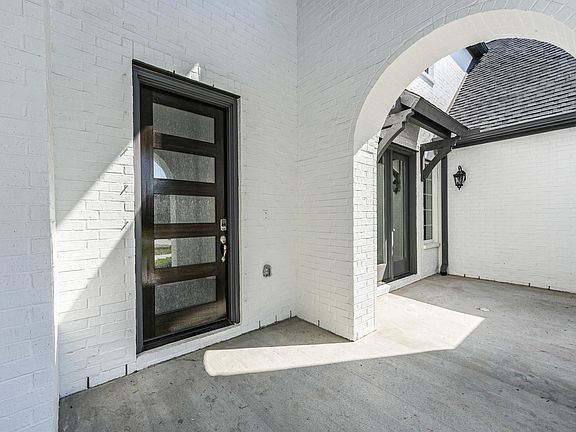 Homesite 1103 porch
