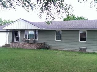 3204 N Waldron St, Hutchinson, KS 67502