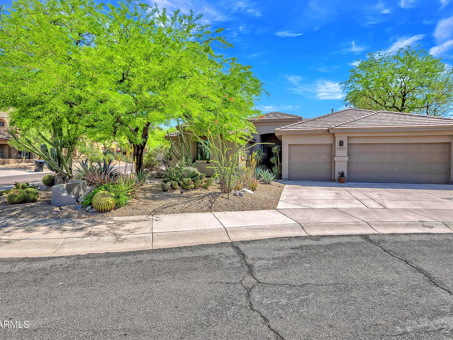 3 bed, 2.5 bath, 2478 sqft, $4,000 — Photo 1