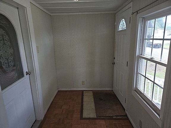 3rd image of 9 H St