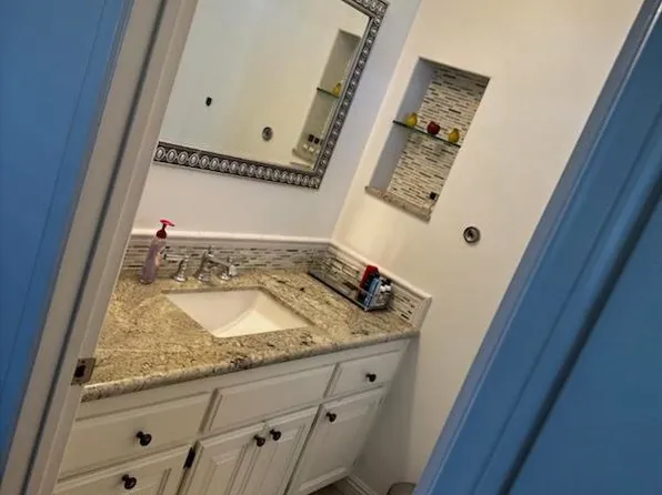 708 Brighton Ct, Redlands, CA 92374