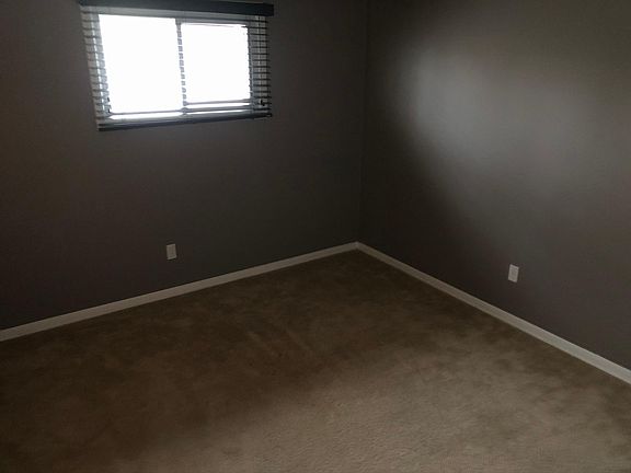 3rd image of 51 Brentwood Dr