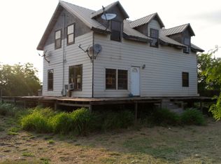 106 Whitetail Ln, Woodsboro, TX 78393