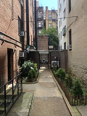 Rented by REAL New York | media 20