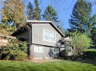 4670 Willow Creek Rd, West Vancouver, BC V7W 1C2