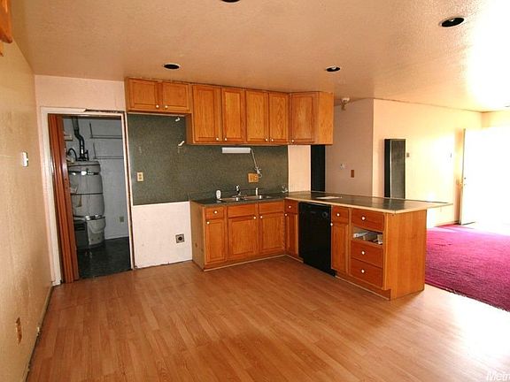 5th image of 1539 Michael Ave