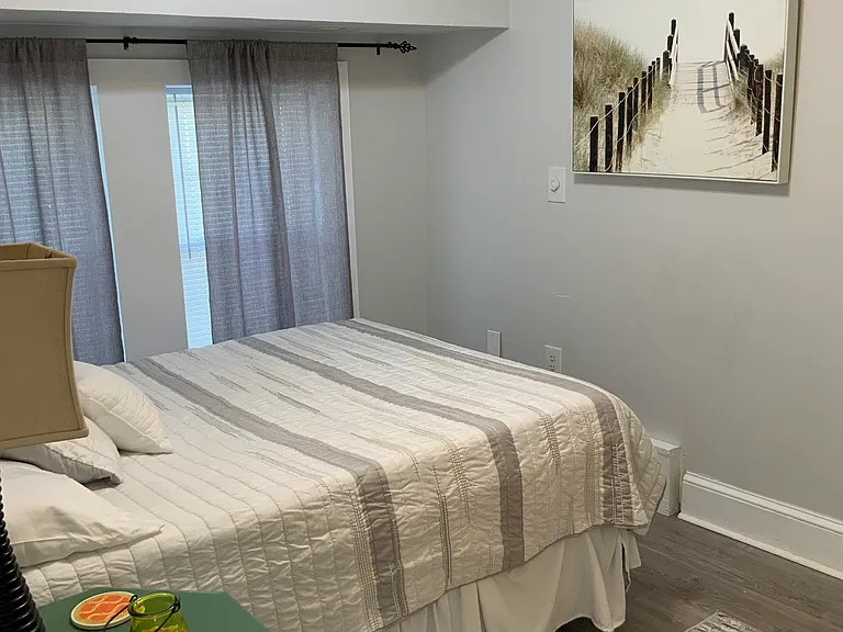 425 N Kenyon Ave — Photo 22