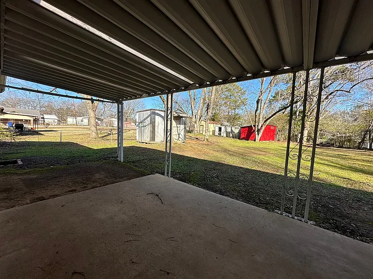 1405 Circle Dr — Photo 20