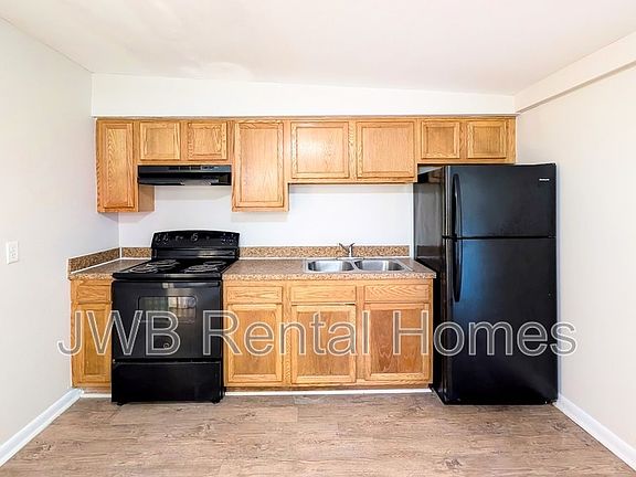 2nd image of 3359 Phyllis St