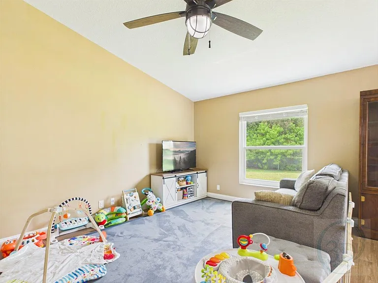 2265 SW Grosspoint St — Photo 10