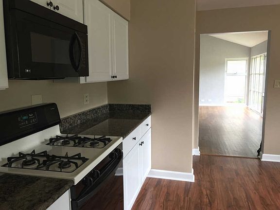 3rd image of 516 Whittier Ave