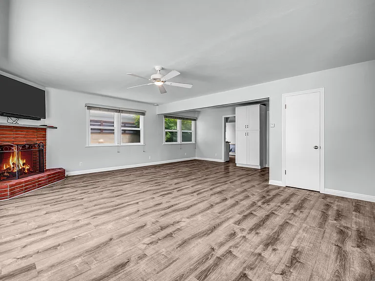 221 Avocado St #A — Photo 6