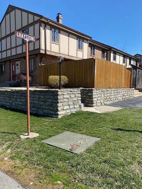 1st image of 7469 Graystone Ct