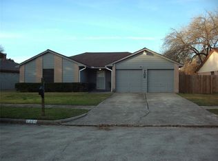 7306 Shoshone Dr, Baytown, TX 77521