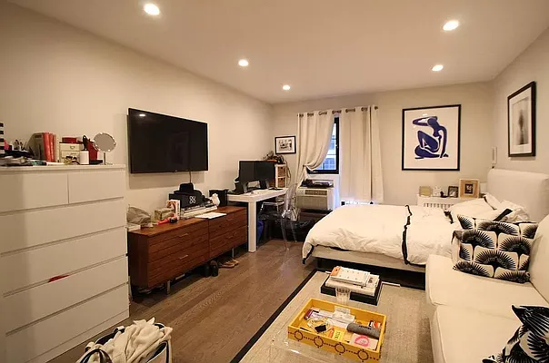 Rented by Compass | media 10