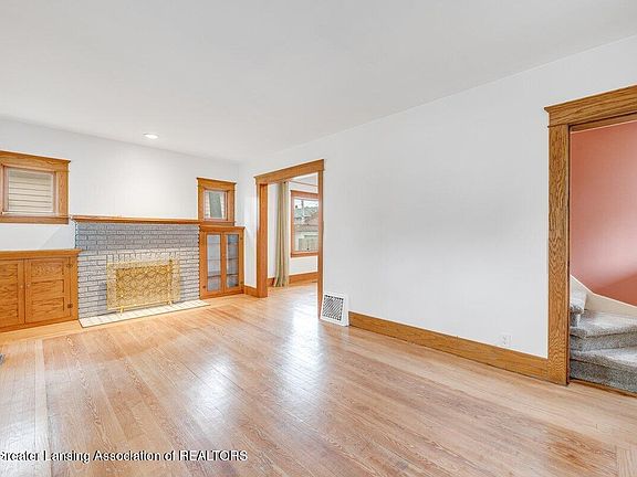 5th image of 245 Elvin Ct