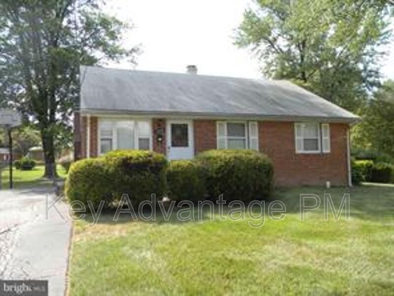 1st image of 1828 Olmstead Dr