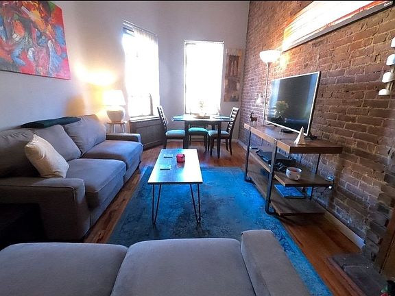 3rd image of 102 W 74th St APT A