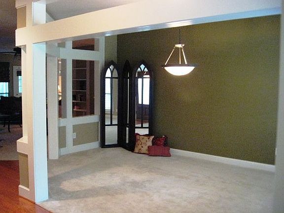 Unique Open Beam Dining Room