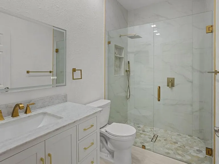 8985 NW 45th Ct — Photo 17