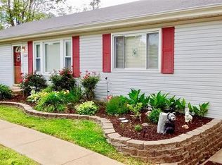 2529 Skyline Dr, High Ridge, MO 63049