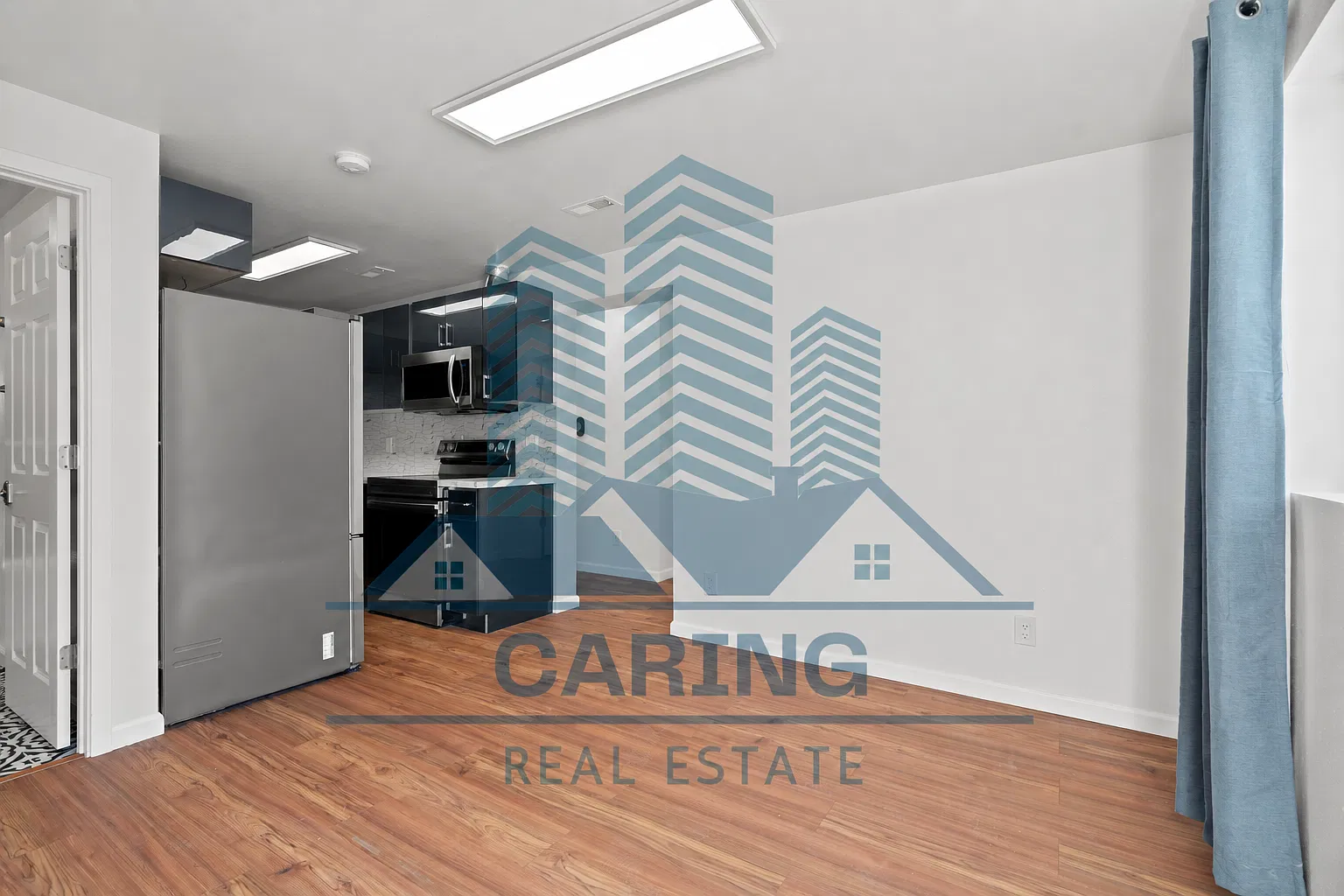 3 bed, 1000 sqft, $1,800 — Photo 3