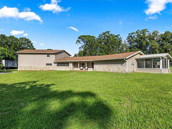 3rd image of 2809 NE 49TH STREET