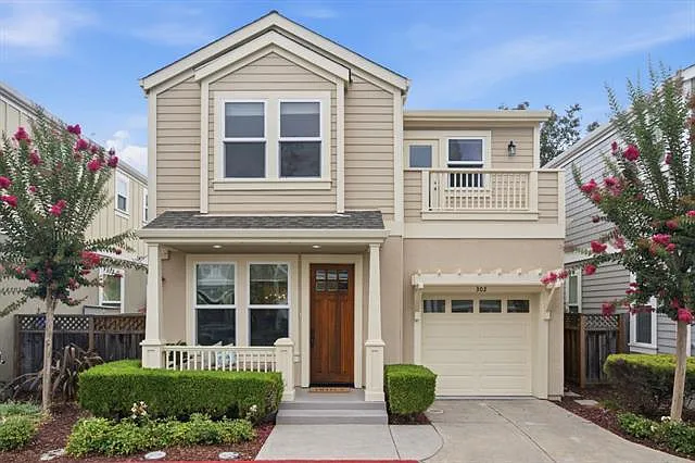 302 Creekside Village Dr — Photo 1