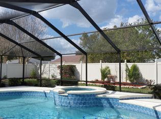 911 Hillgrove Ln, Auburndale, FL 33823