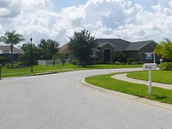 4th image of 4527 Mandolin Blvd