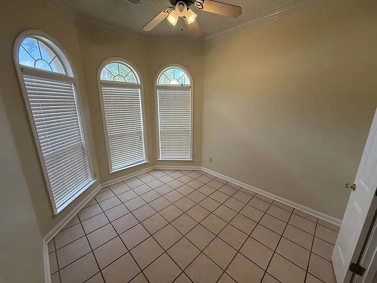 10011 Woodland Pine Cv W — Photo 11