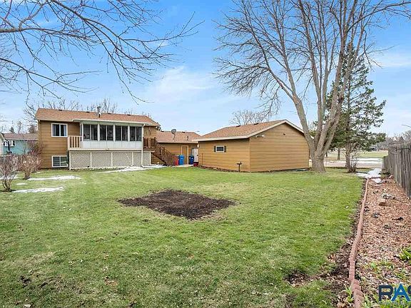 4th image of 6008 W Bakker Park Dr