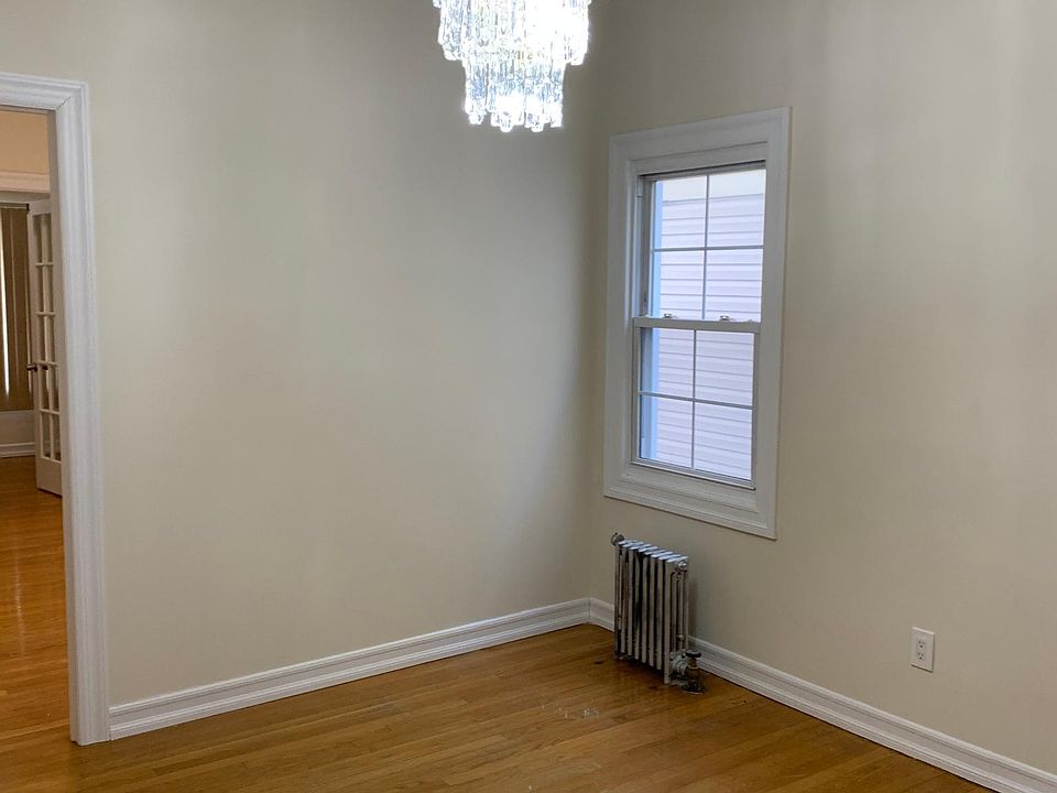 2nd image of 13409 101st Ave #1