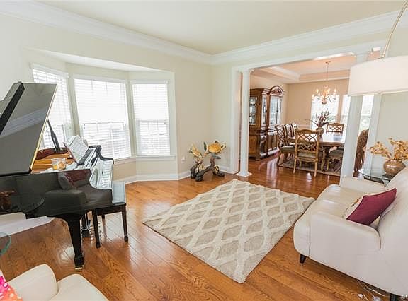 5th image of 4937 Amberwell Pl