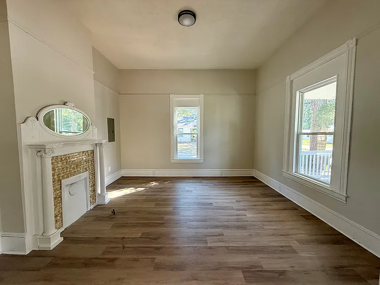 213 Dennis St — Photo 12