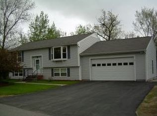 25 Mill St, Gorham, NH 03581