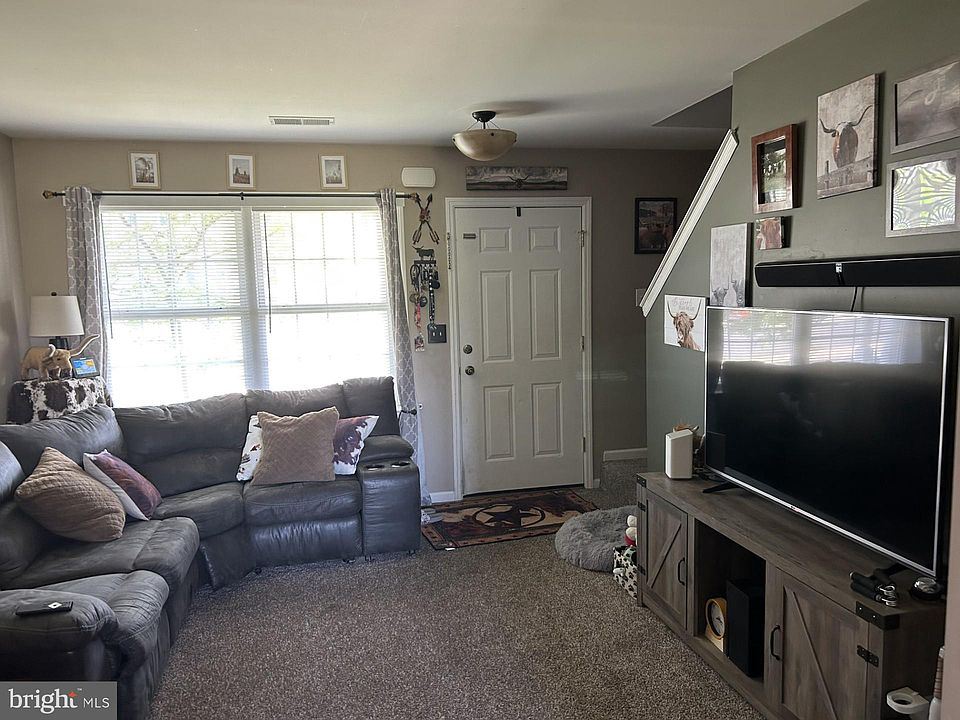 2nd image of 19 Riverview Dr