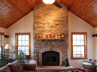 299 Baxtertown Rd, Fishkill, NY 12524