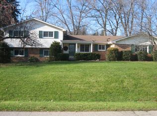 30127 Ravenscroft Rd, Farmington Hills, MI 48331