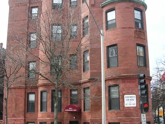 583 Beacon St. Boston - Kenmore Building Photo 3