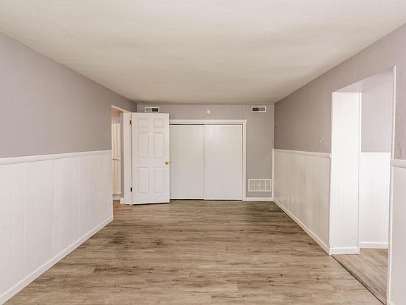 3rd image of 719 Caroline St #R
