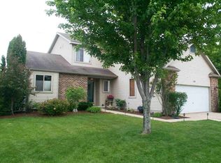 100 E Verleen Ave, Waunakee, WI 53597