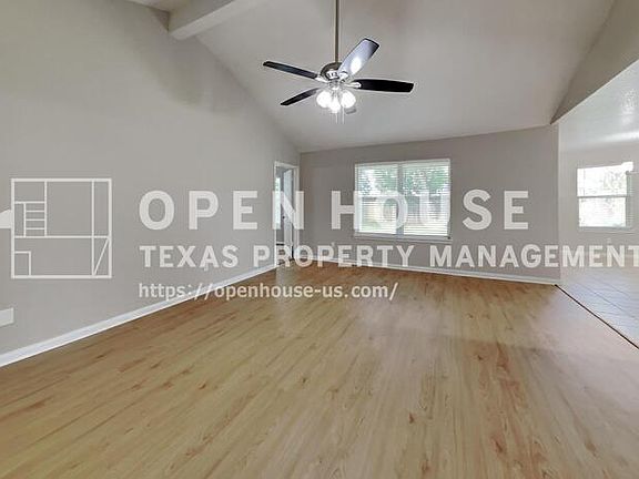3rd image of 6826 Clover Walk Ln