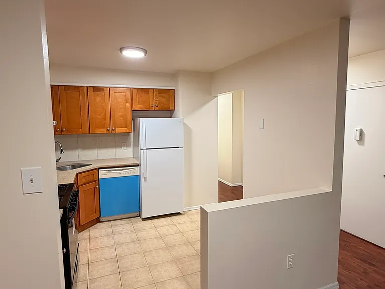 7630 Grand Central Pkwy #2 — Photo 6