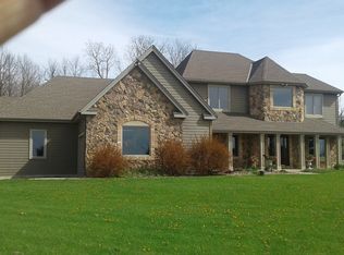 W1932 Butler Rd, Rubicon, WI 53078