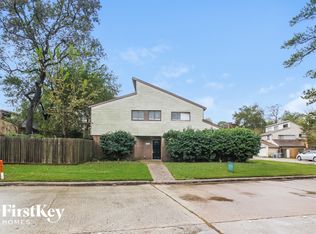 17803 S Cypress Villas Dr, Spring, TX 77379