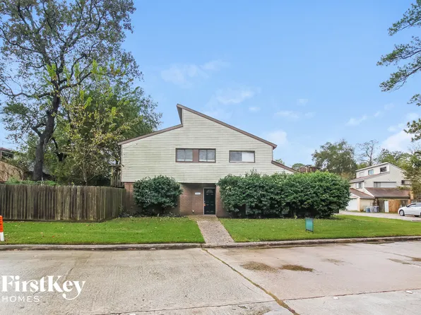 17803 S Cypress Villas Dr, Spring, TX 77379